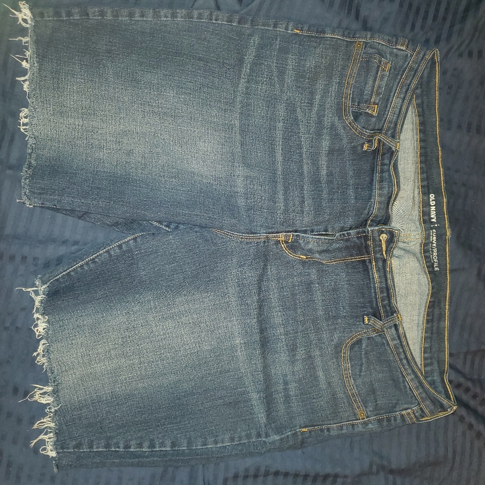 old navy mid rise curvy shorts